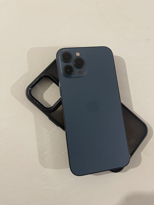 Vând iPhone 12 Pro Max