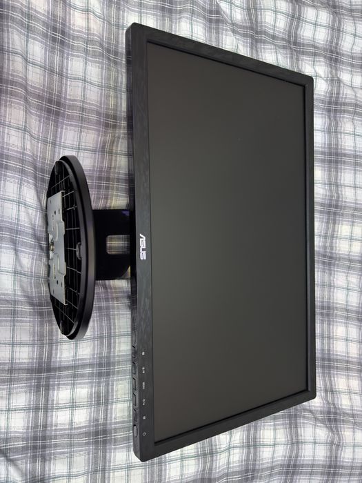 ASUS VE228D Monitor sotiladi Ideal holat