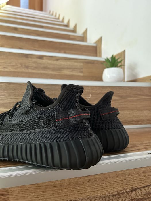 Yezzy 350 black