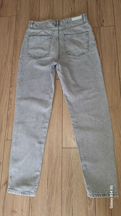 Дамски сиви дънки.