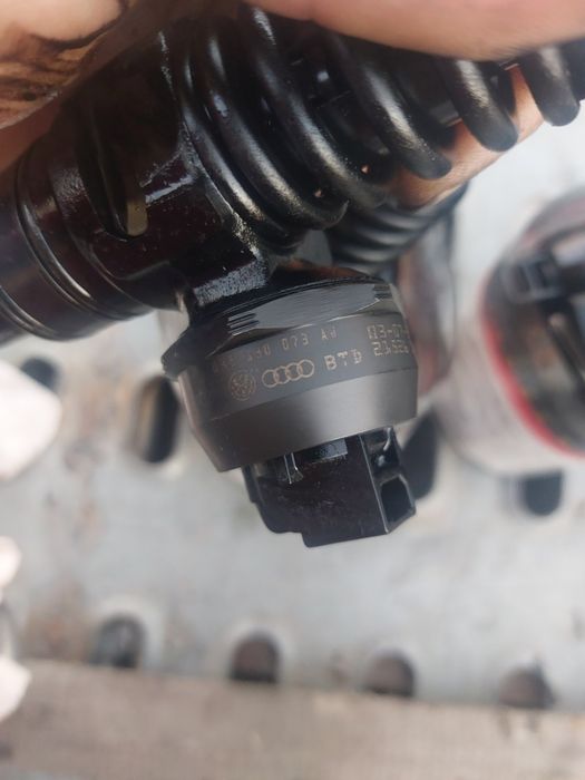 Injector injectoare vw Passat b5.5 b6 skoda audi a4 1.9 101 cai AVB BC