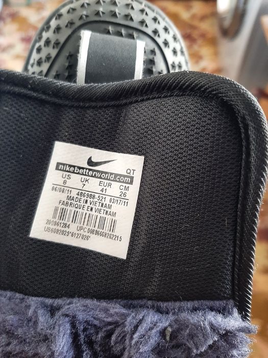 Продам кроссовки