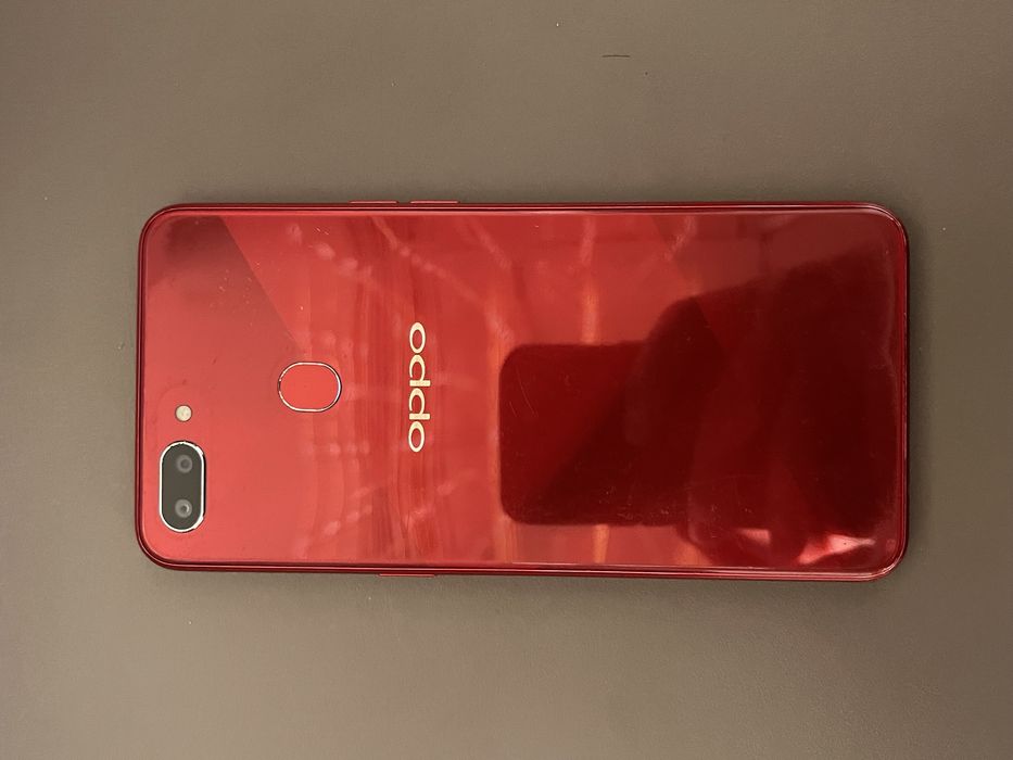 Продам телефон Oppo A5 в отличном состоянии