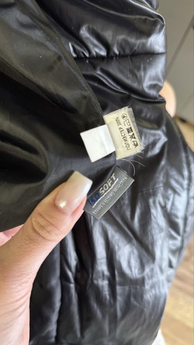 Продам очень теплый пуховик. Favorini