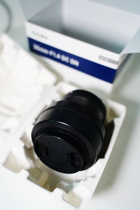 Объектив Sigma 30 mm 1.4