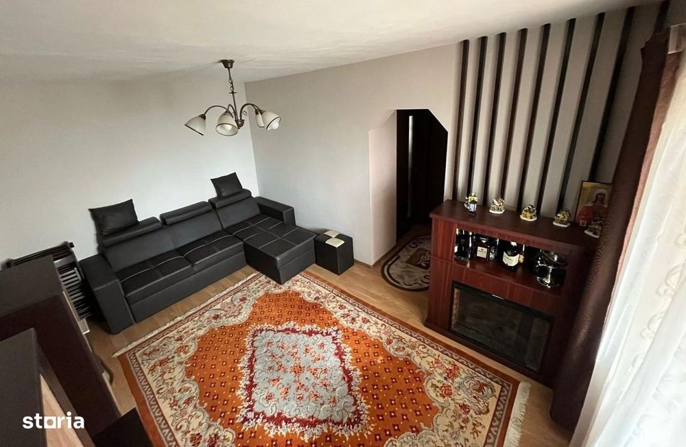 Apartament cu 3 camere, etaj 4, VASLUI zona CENTRU;