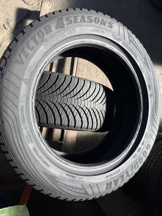 2x Anvelope All Season 225/55 R17 - GoodYear Vector 4 Season Gen.2