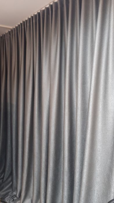 Два броя завеси от качествен структуриран блекаут