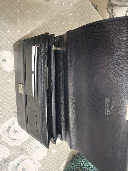 Emensa original portfeli sotiladi. Srochni sotiladi.