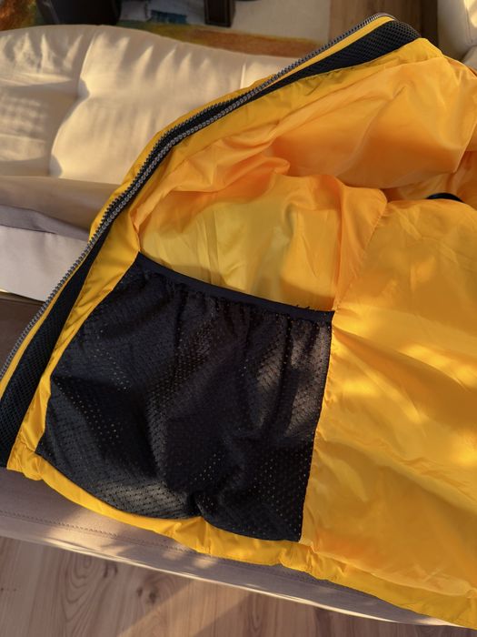 Superdry jacheta barbati calduroasa culoare galben marimea M