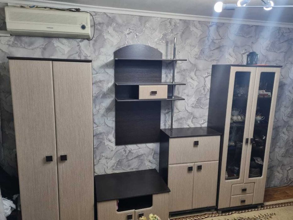 Продам срочно стенку