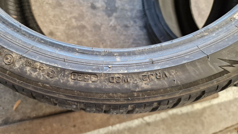 225 40 19 Bridgestone 2020 4 anvelope iarna