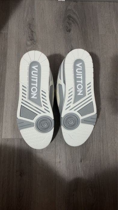 louis vuitton skate.