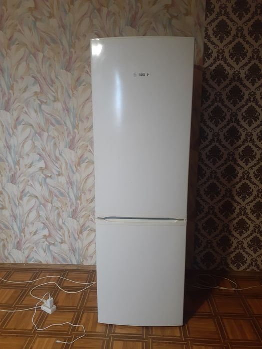 Продам холодильник BOSCH в хорошем состоянии.