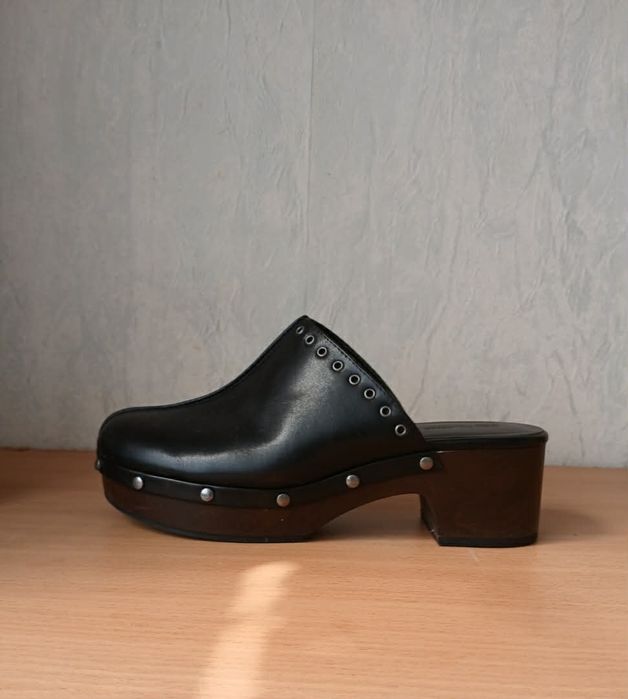 Кожено сабо Pull&Bear