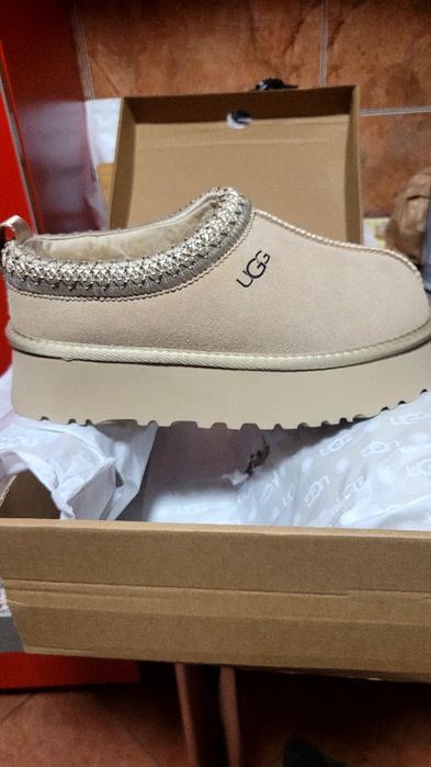Vand UGG TAZZ 2 noi, nepurtati