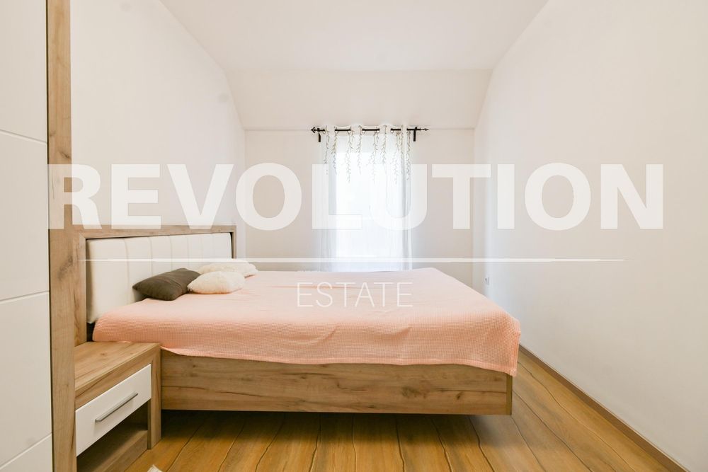 Дава се под наем Тристаен апартамент в София, Лозенец - 118 кв.м за 997.05 € - Снимка #5