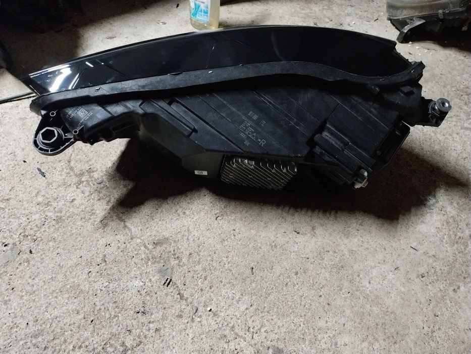 Десен фар audi Q5