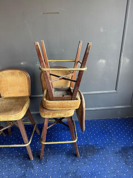 Барные стулья деревянные