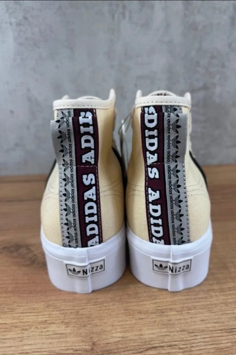 Produs nou cu etichetă - Nr. 39