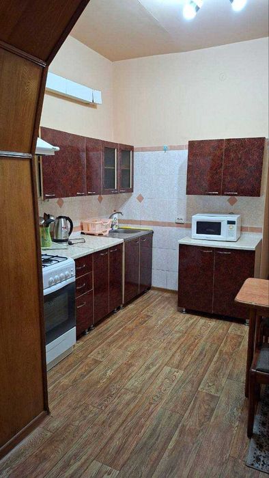 ПРОДАЕТСЯ 3/5/5 110м2 на: юнуса раджаби