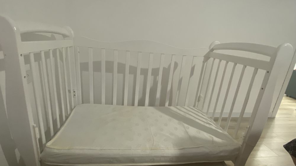 Продам манеж в хорошем состоянии