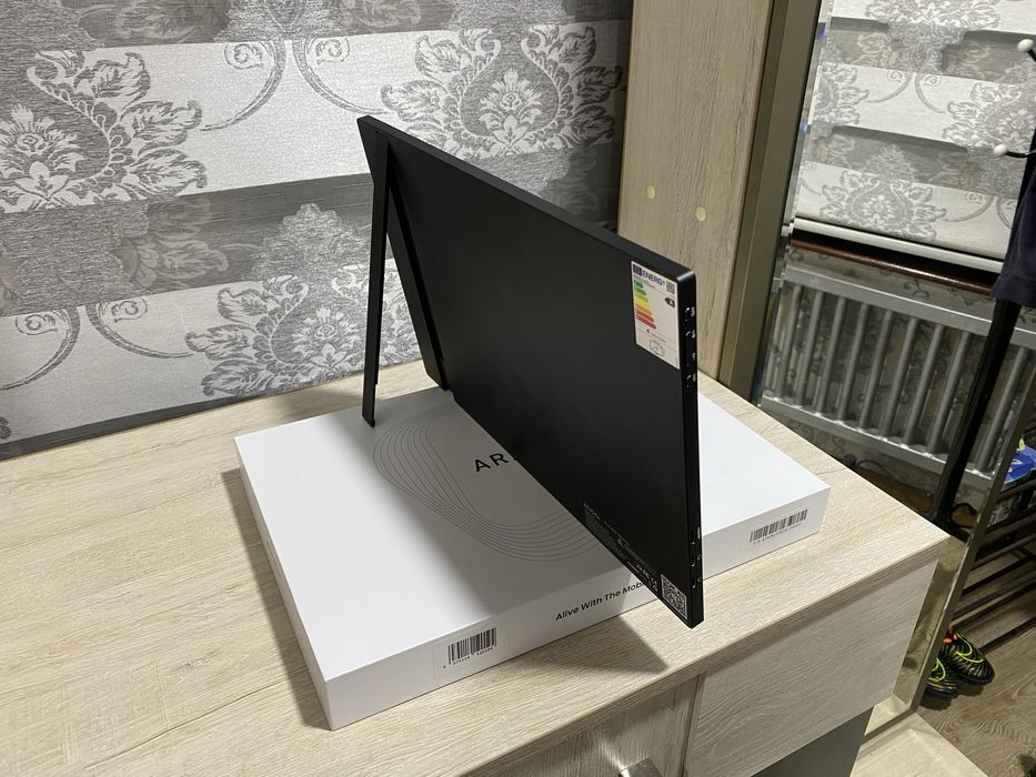 Arzopa Z1RC 16.1” 2.5K Portable Monitor — Deyarli Yangi