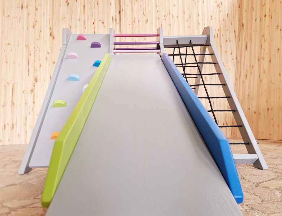 Triunghi Pikler triplu cu doi pereti de catarare, sfoara si tobogan
