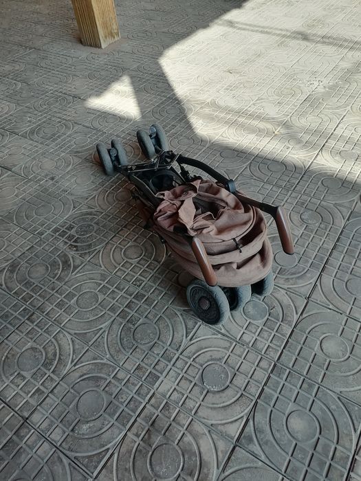 Болалар каляскаси сотилади