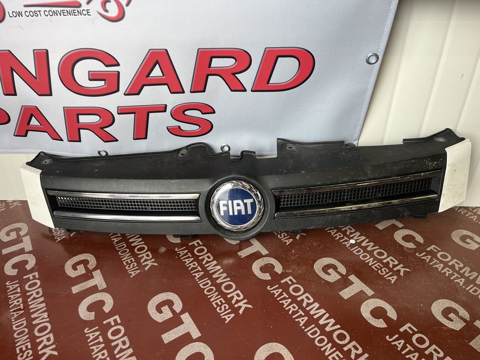 Решетка Fiat Panda