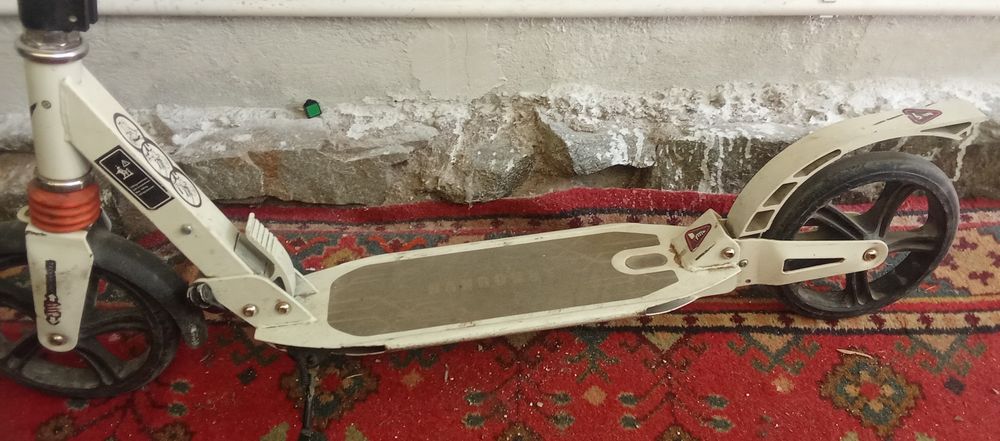 Продам самокат срочно