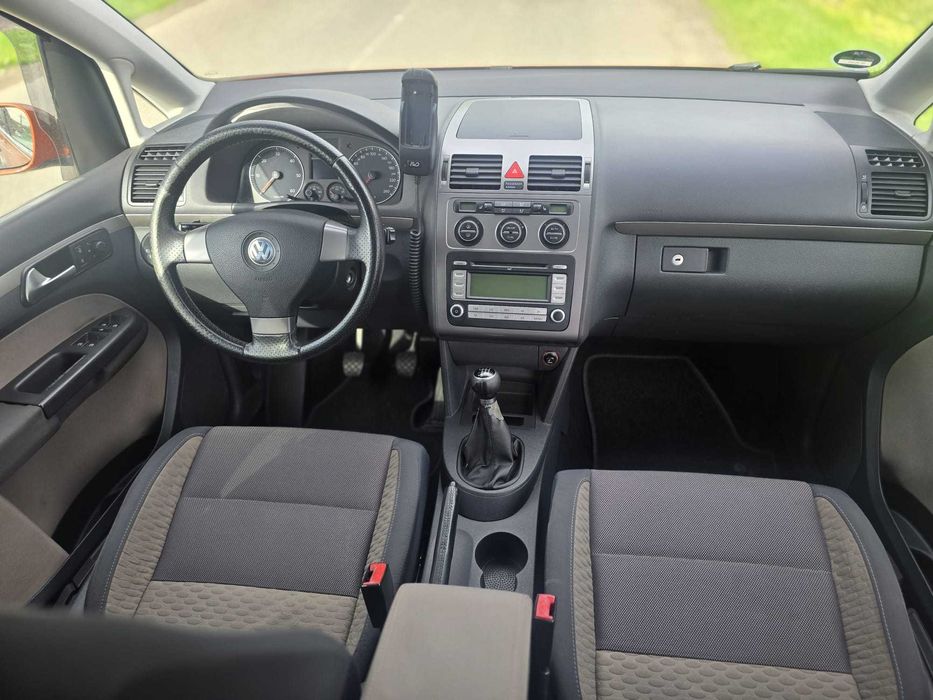 Touran Cross 1.9 Diesel,105 cai