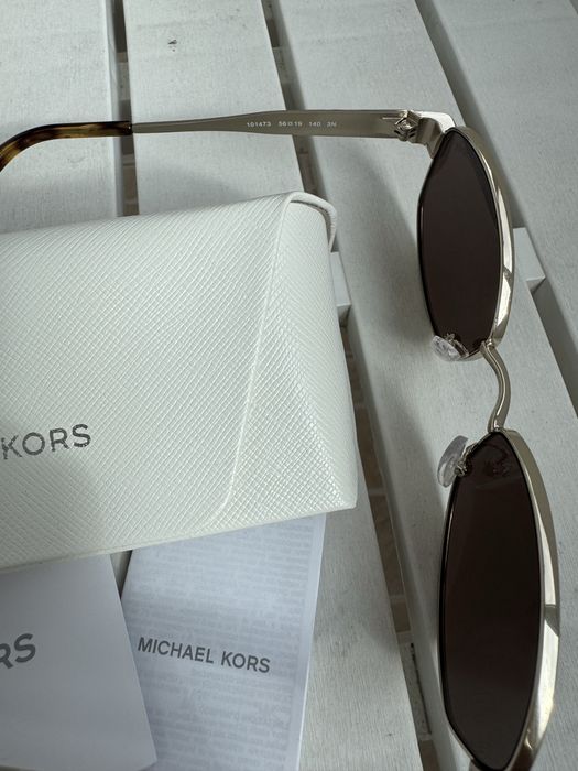 Нови очила Michael Kors
