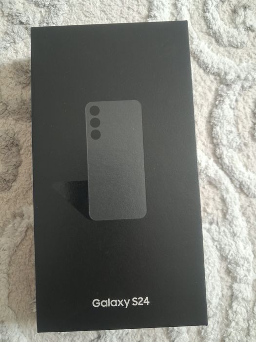 Самсунг s24.Почти новая