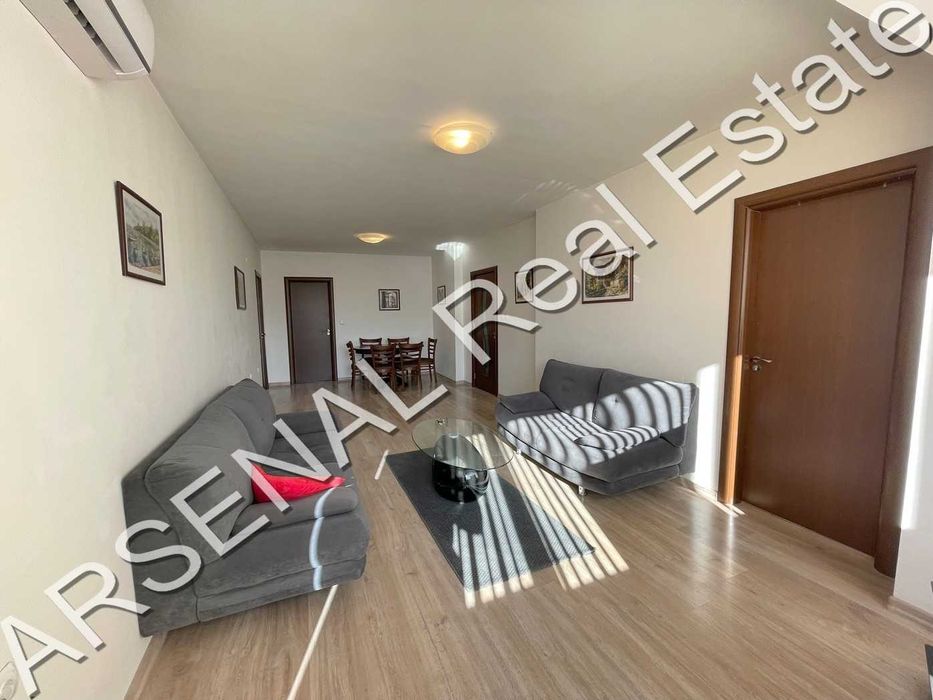 Продажба на четиристаен апартамент, Център