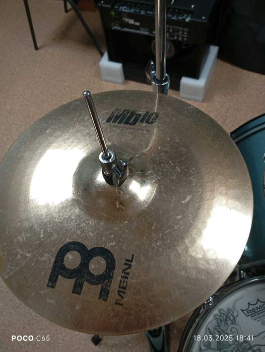 Тарелки для барабанов.