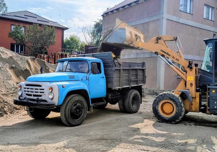 Доставка Сникерс отсев пгс шебень песок гшс балласт