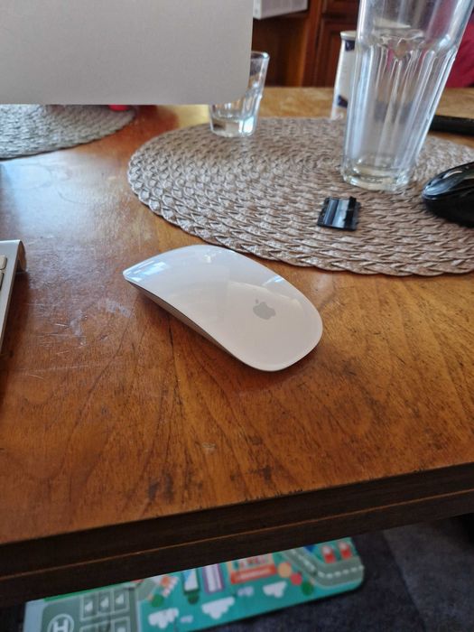 Apple IMac Mid 2011 21. 5 inch core i5 500GB HD