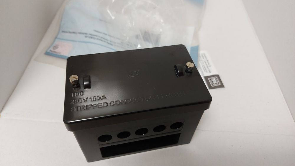 Bloc de distributie electric  100 amperi 5 căi NOU!