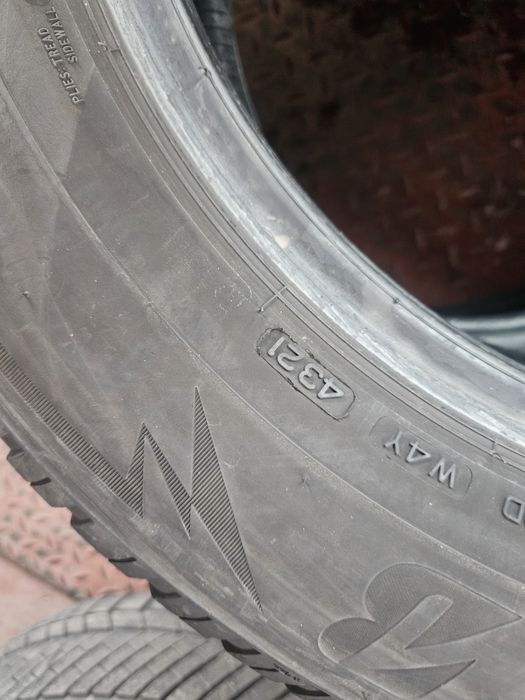 Гуми 235/60/17 2броя