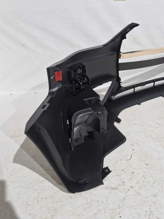 Bara fata Audi A4 B8 Facelift 2011 - 2015 cu gauri senzori de parcare , spalator far si grila inferioara mica