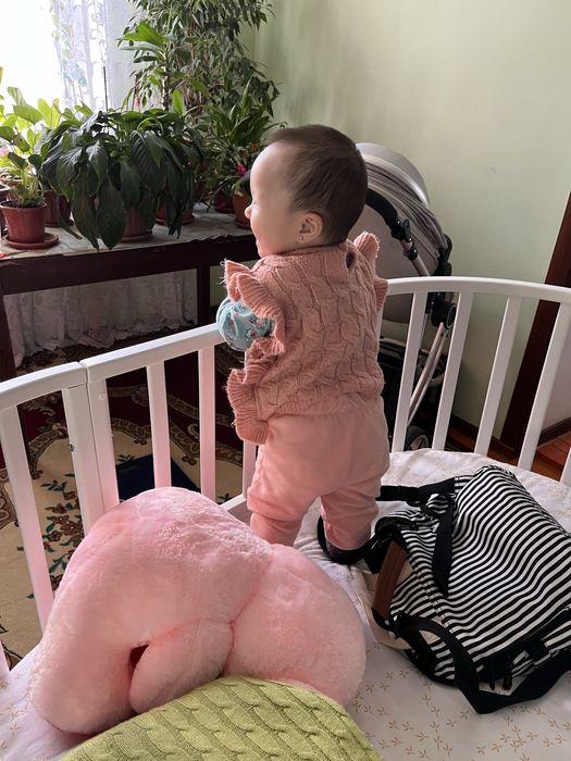 Манеж-кровать почти новая