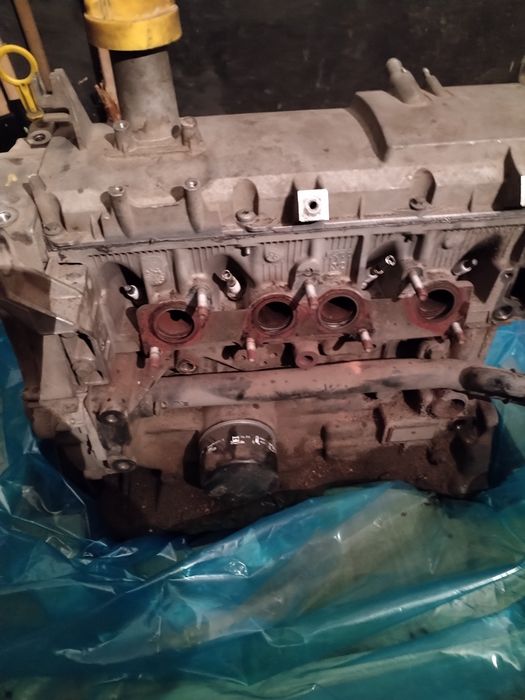 Двигать Рено К7м