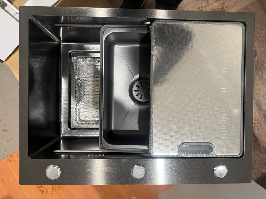 Мойка кухонная с сифоном