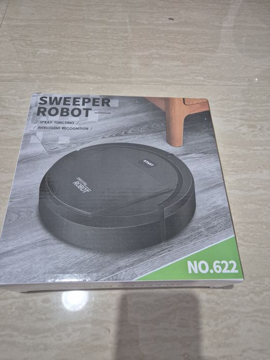 Aspirator robot cu finctie de spalare