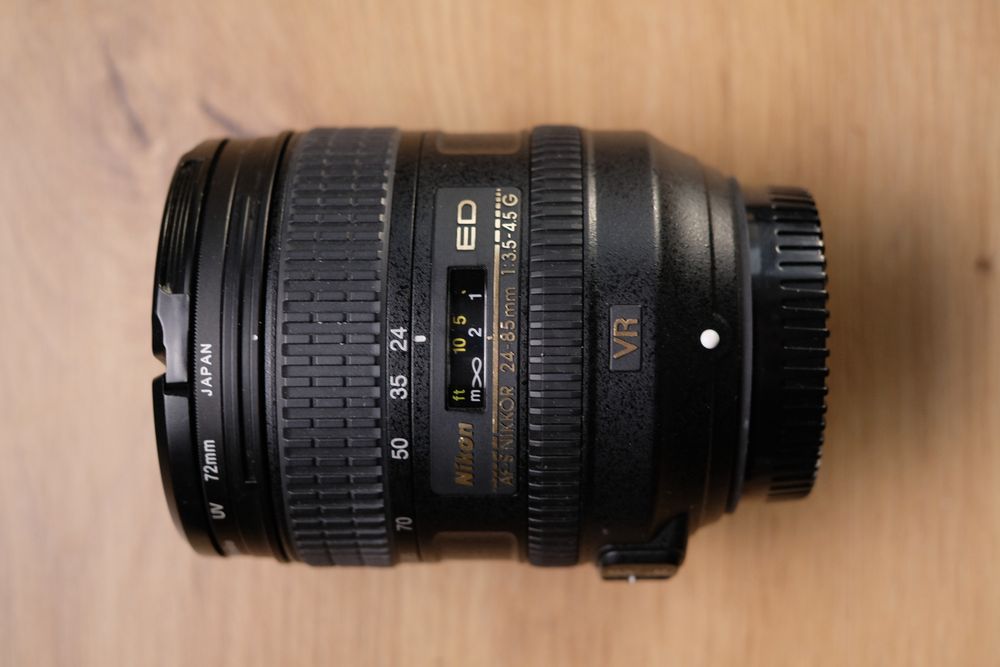 Nikon D800 full-frame + 2 obiective Nikon + blitz + tuburi macro Kenko + geantă