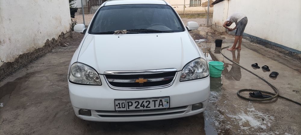 Lasetti 1.8 kamplek matot qlngan