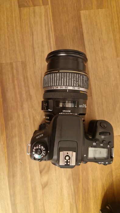 Canon EOS 77D с EF-S 17-85mm подарък