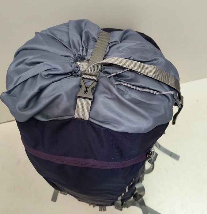 Туристическа раница 60 L / безплатна доставка/