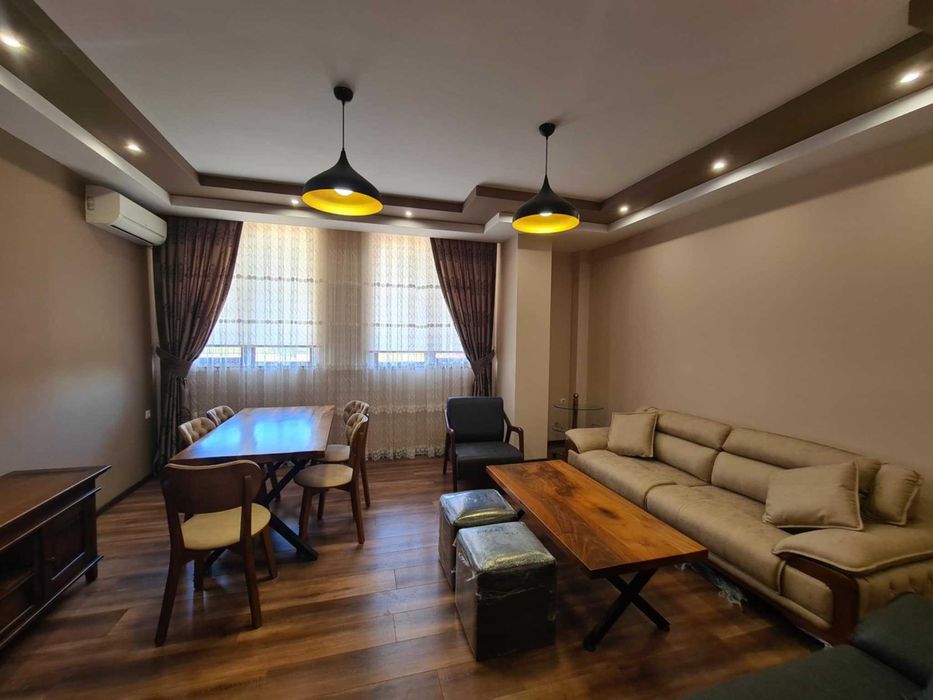 Продава се Тристаен апартамент в Хасково, Бадема - 115 кв.м за 1914 €/кв.м - Снимка #2